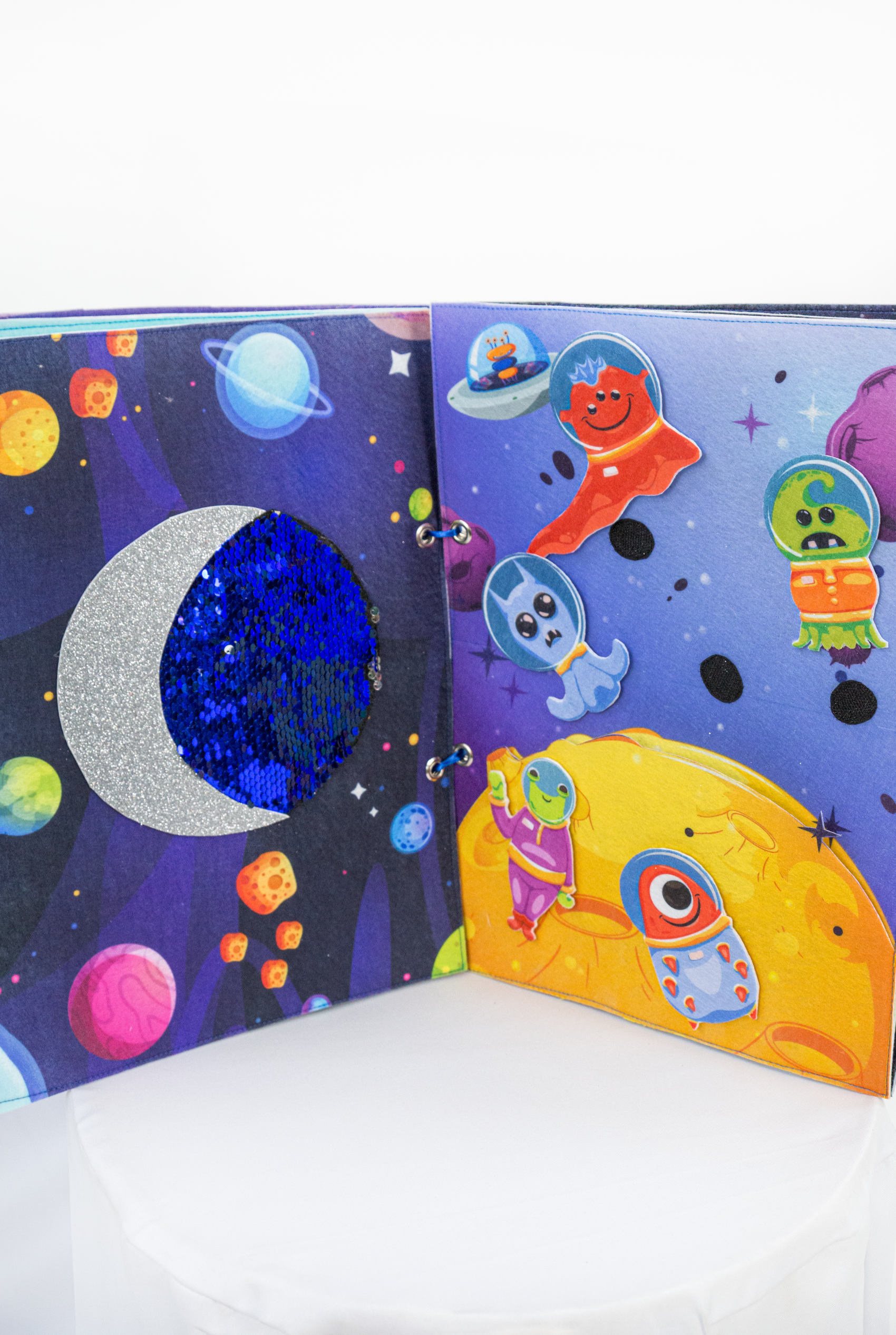 Игровой реквизит Книга Космос